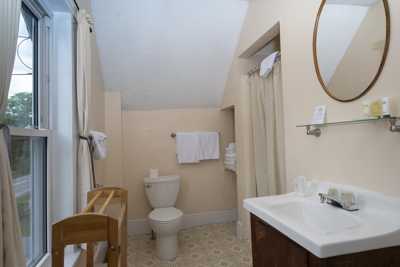 The Karass Inn Chester Ngoại thất bức ảnh